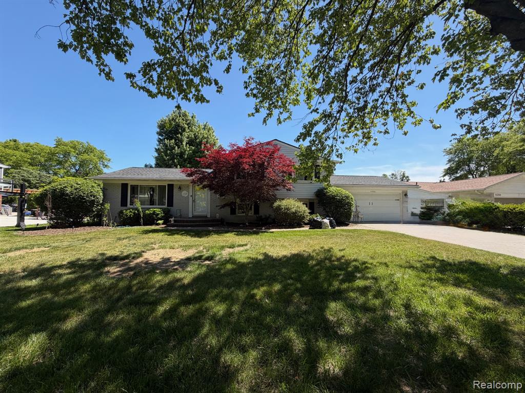 6366 Walker Drive Property Photo 2