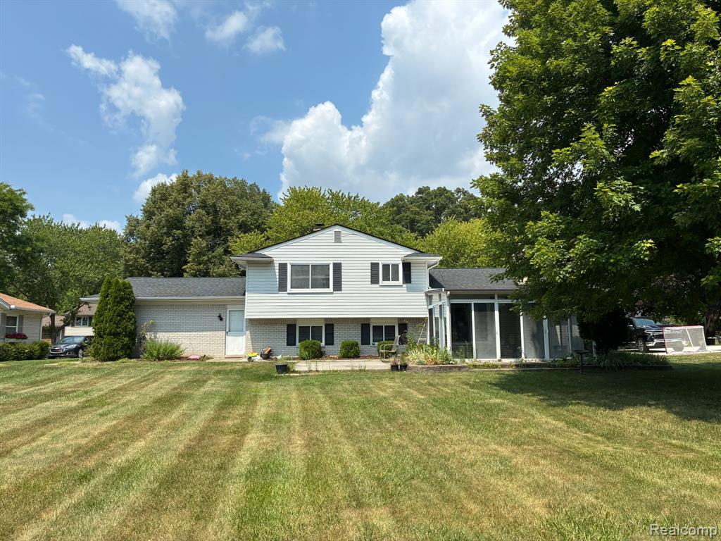 6366 Walker Drive Property Photo 3