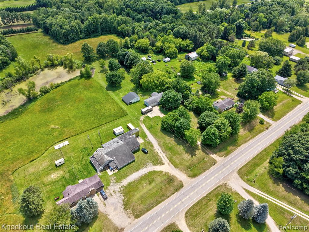 4585 Birch Run Road Property Photo 36