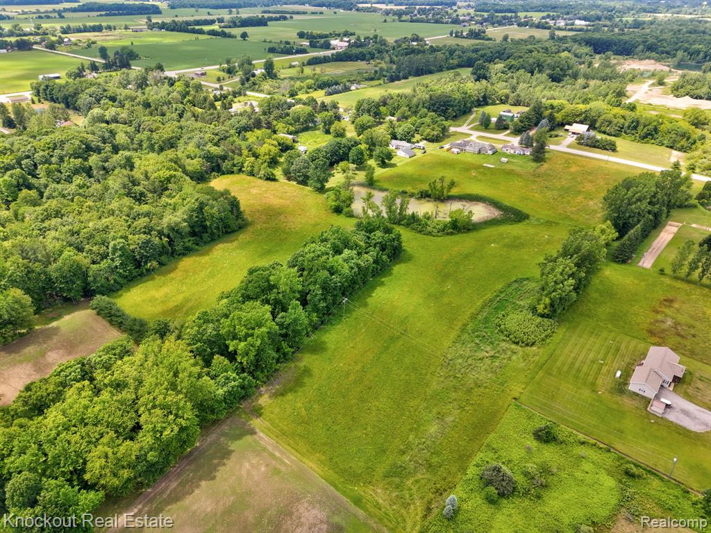 4500 Birch Run Road Property Photo 18