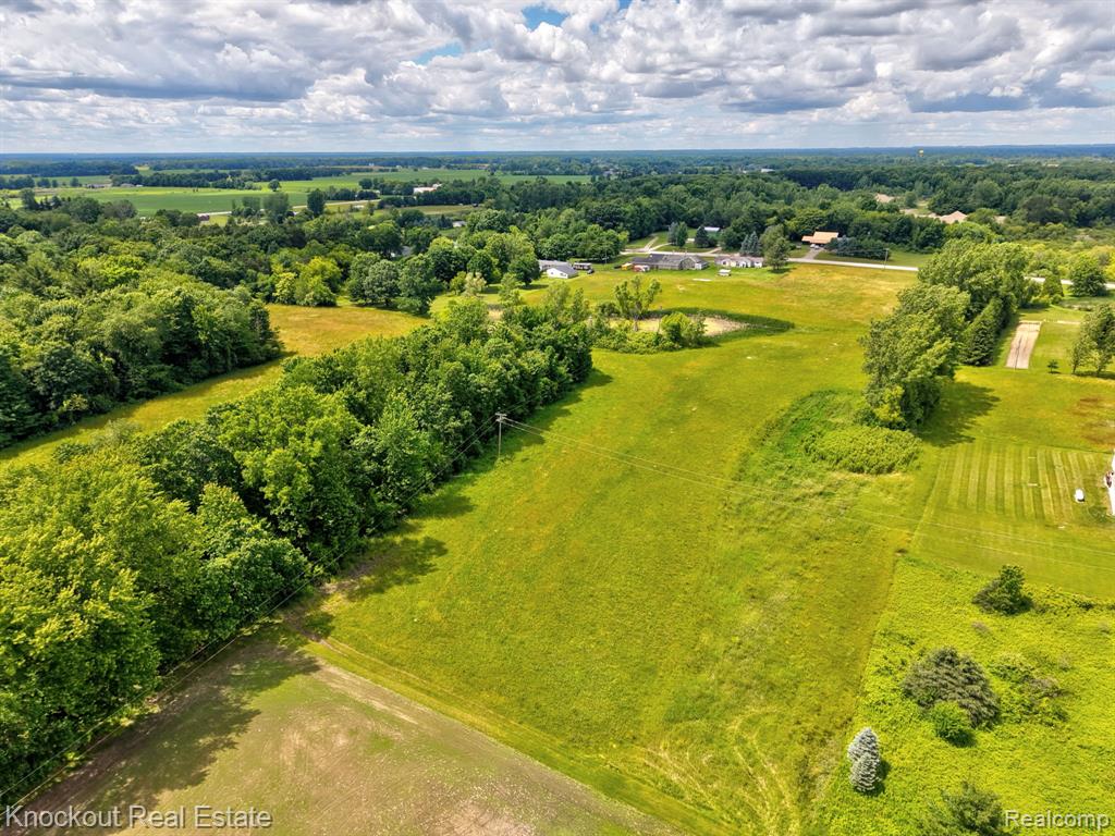 4500 Birch Run Road Property Photo 19