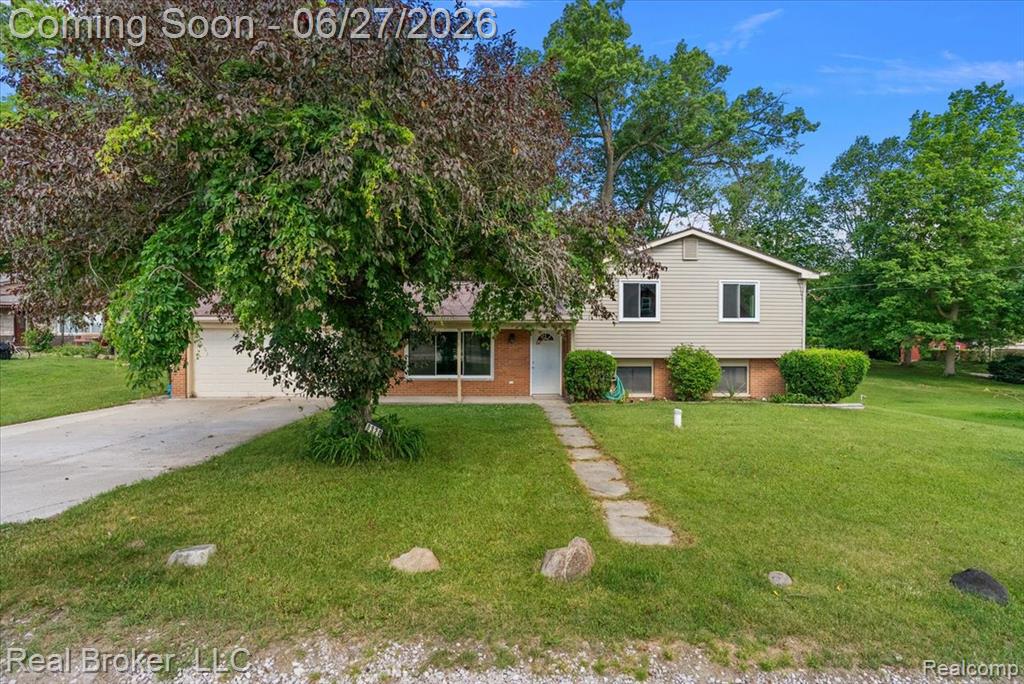 8320 Hillpoint Drive Property Photo 2