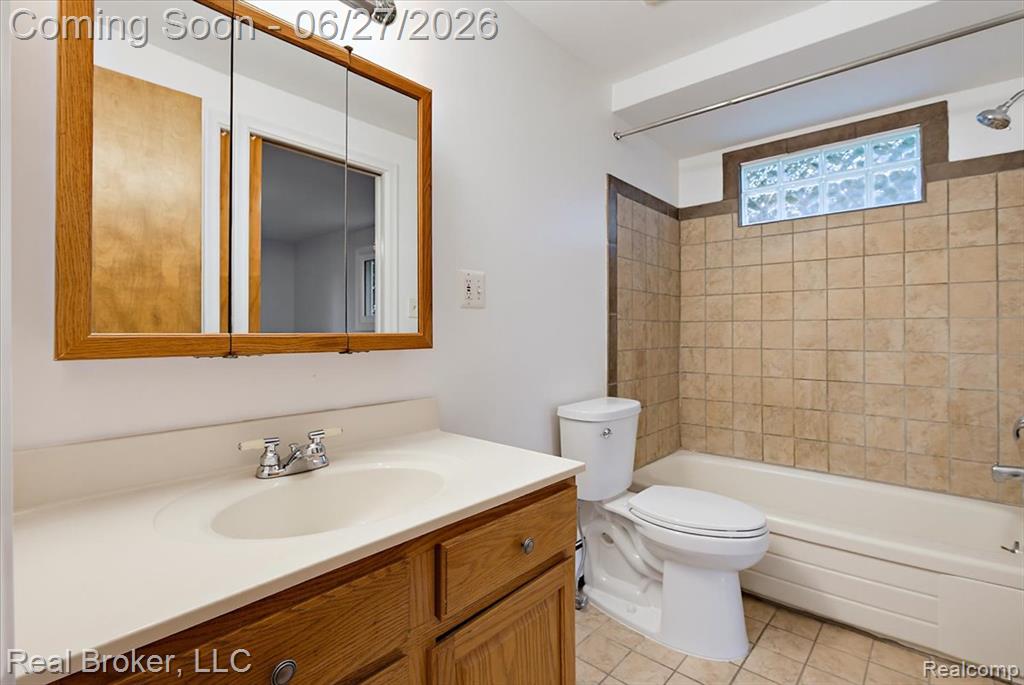 8320 Hillpoint Drive Property Photo 22