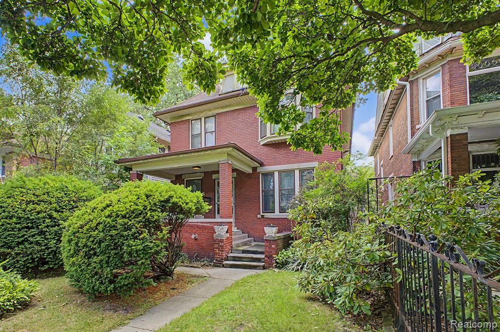 1481 Hubbard Street Property Photo 1