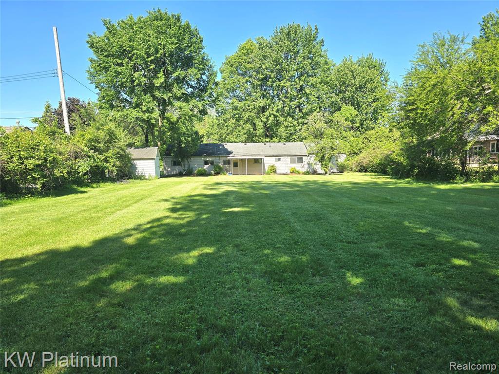 5860 John R Road Property Photo 2