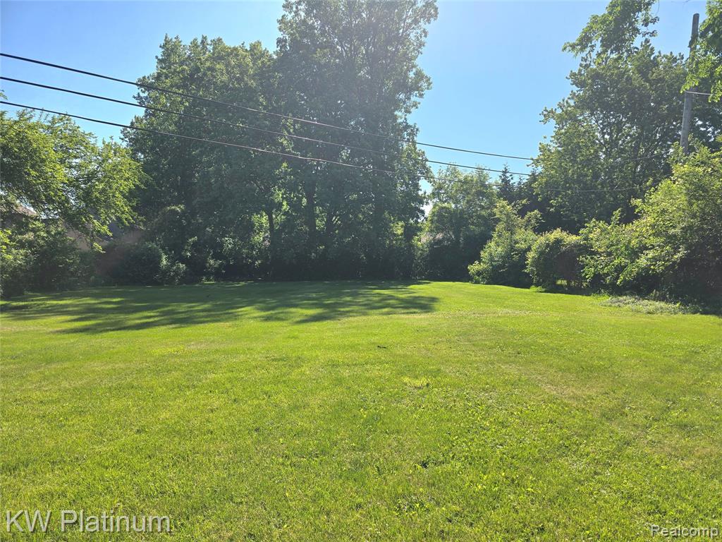 5860 John R Road Property Photo 3