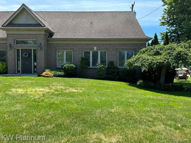975 Fred W Moore Highway Property Photo 2