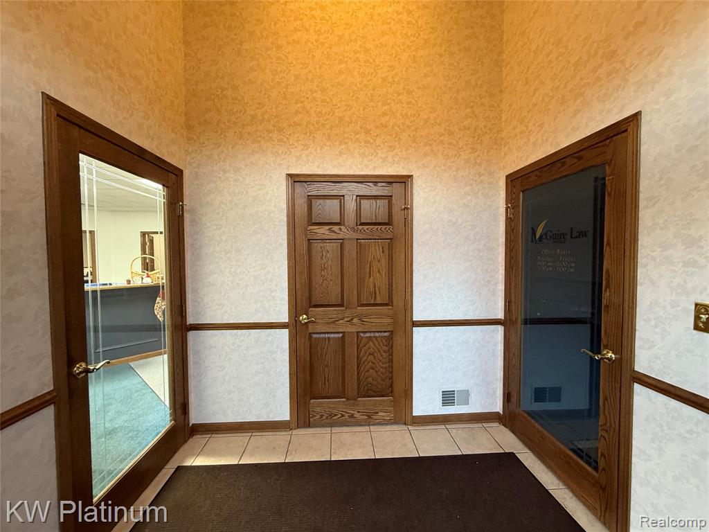 975 Fred W Moore Highway Property Photo 6