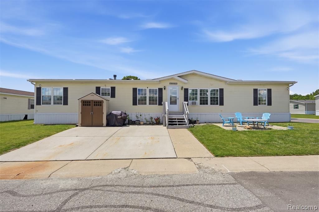 28725 Parkview Property Photo 1