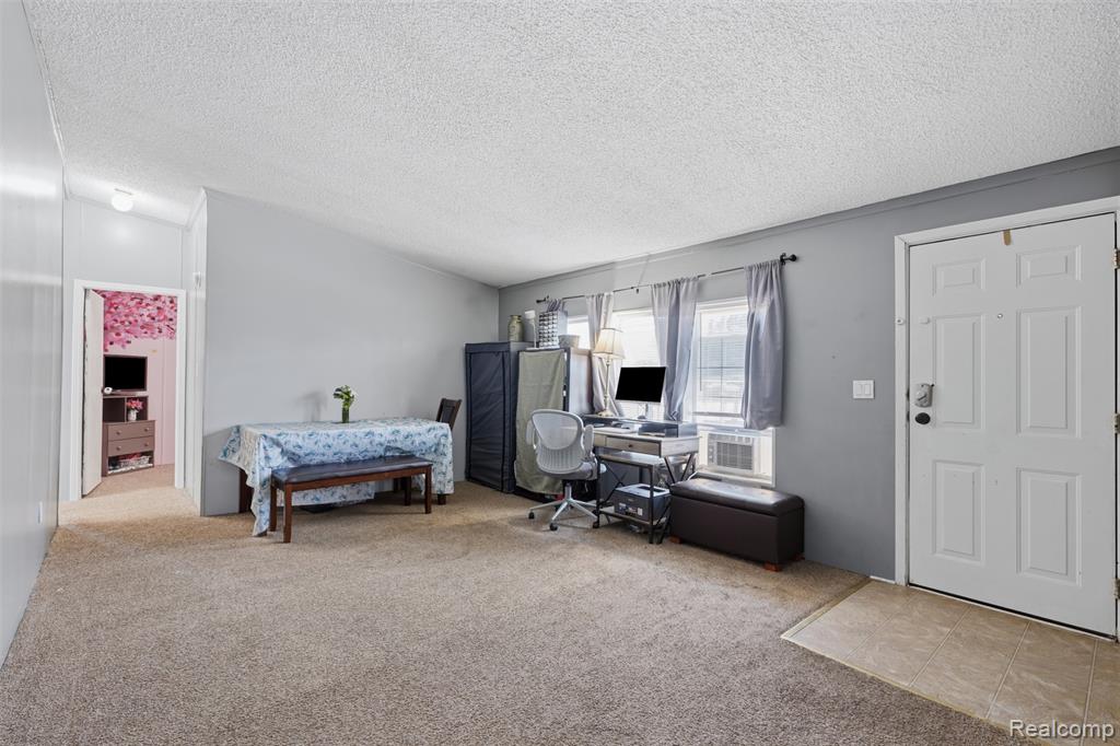 28725 Parkview Property Photo 7