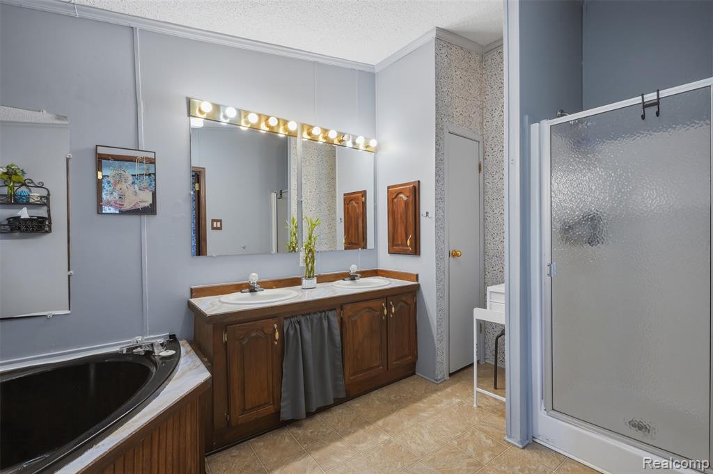 28725 Parkview Property Photo 16