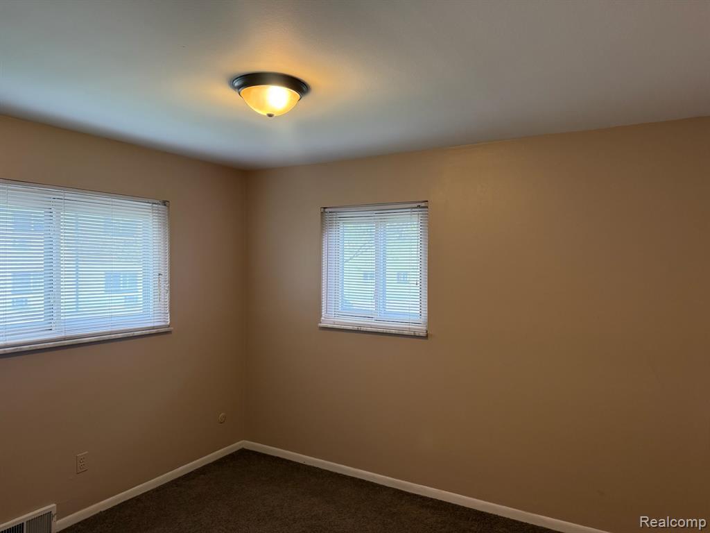 982 N Adams Road Property Photo 17