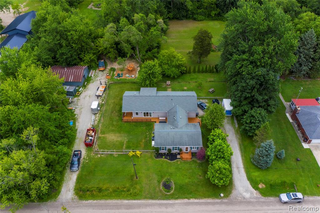 12100 Wilson Drive Property Photo 4