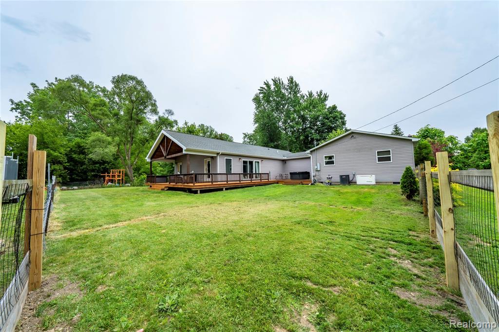 12100 Wilson Drive Property Photo 9