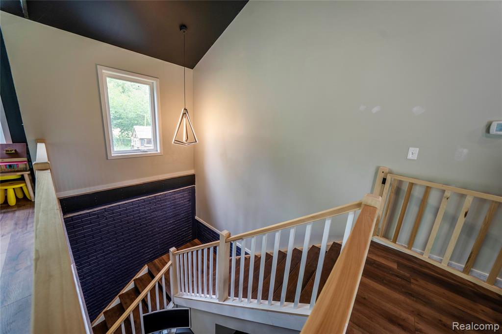 12100 Wilson Drive Property Photo 24