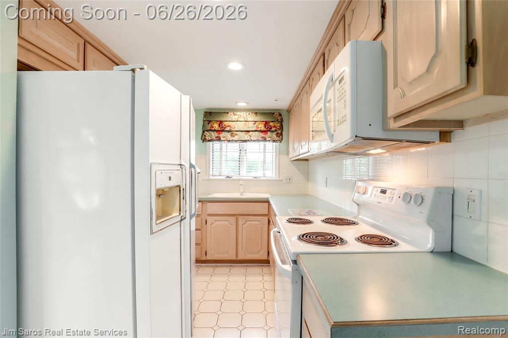 764 Harcourt Road Property Photo 31