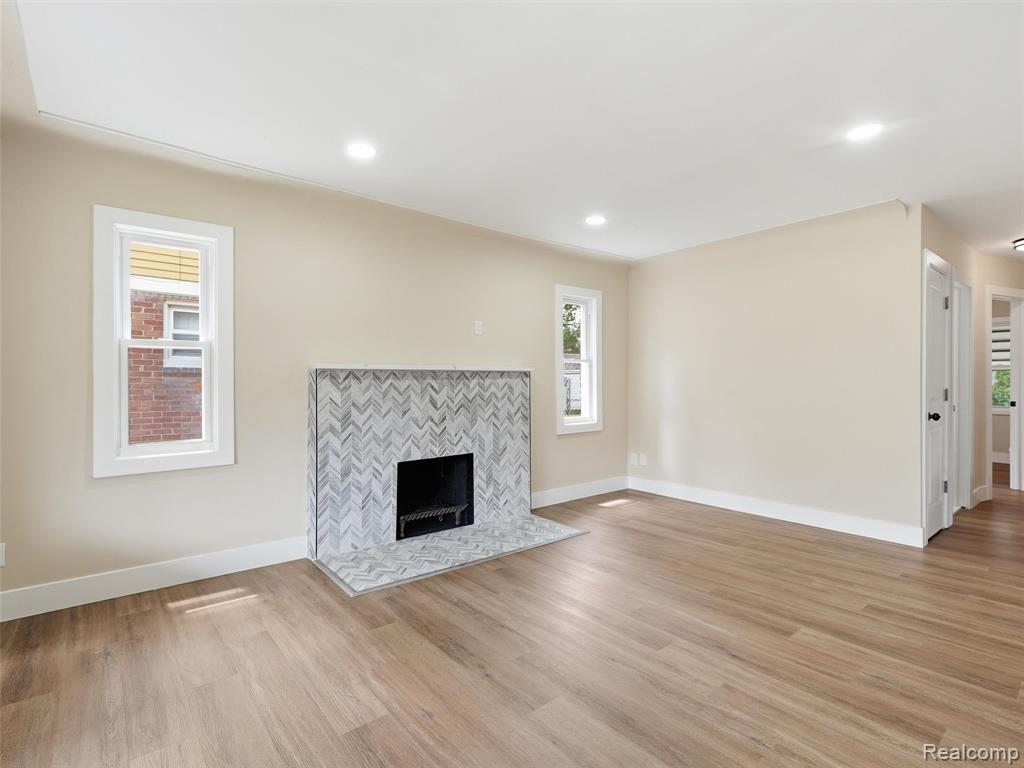 16835 Lesure Street Property Photo 5