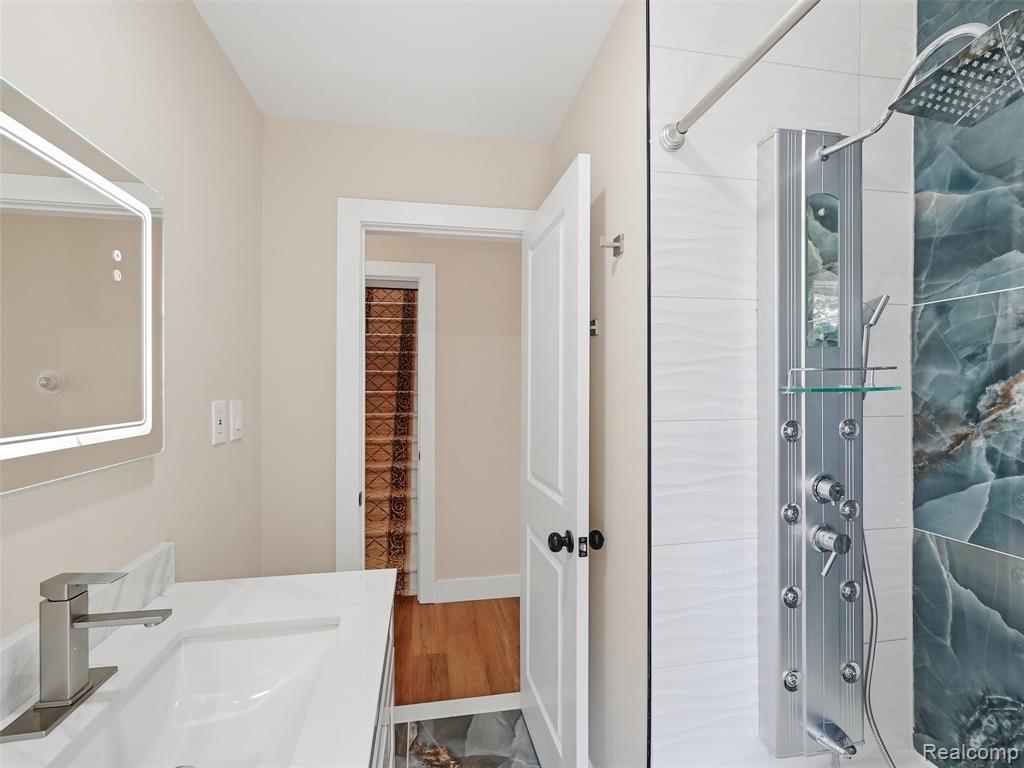16835 Lesure Street Property Photo 20