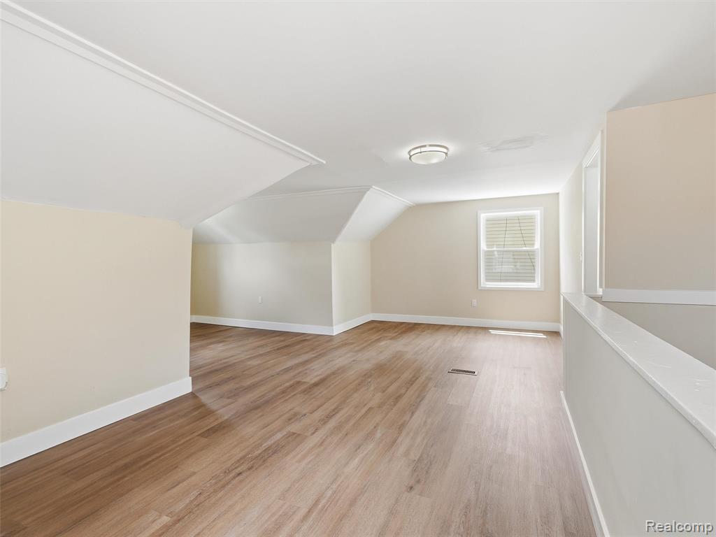 16835 Lesure Street Property Photo 21