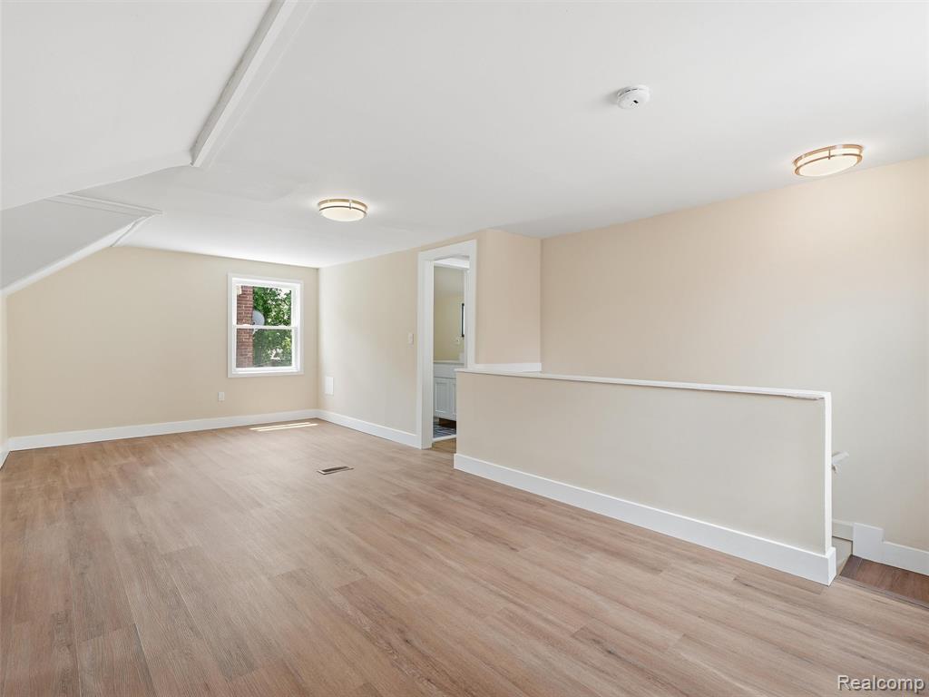 16835 Lesure Street Property Photo 22