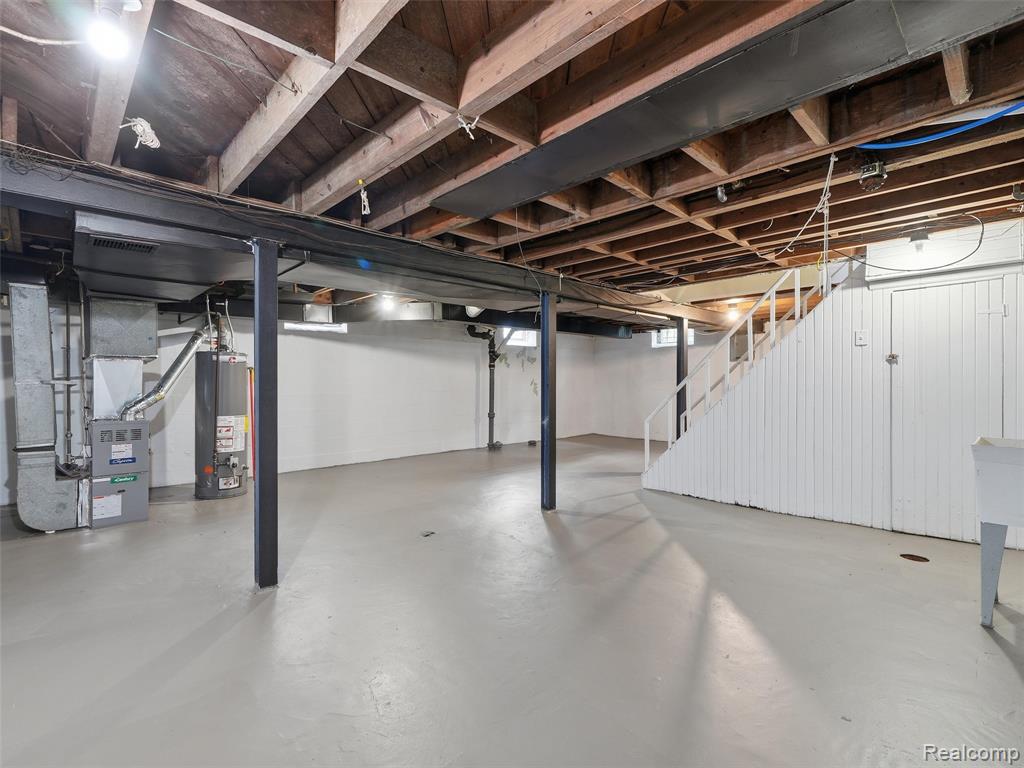 16835 Lesure Street Property Photo 29