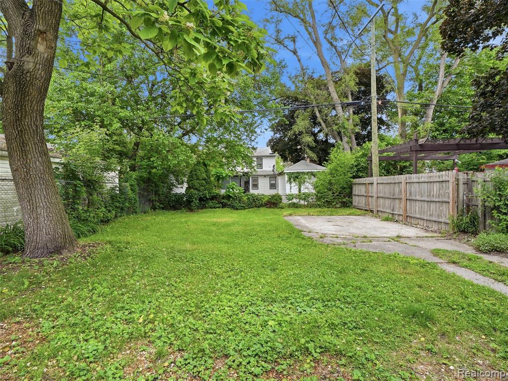 16835 Lesure Street Property Photo 31