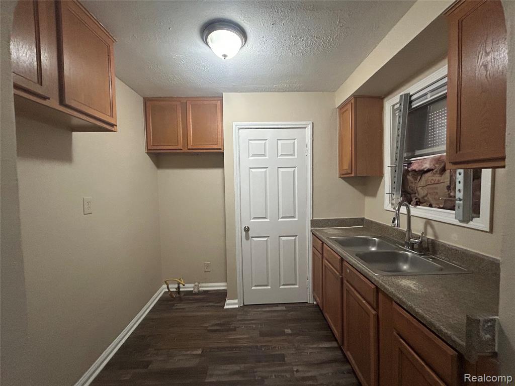 16824 Rutherford Street Property Photo 2