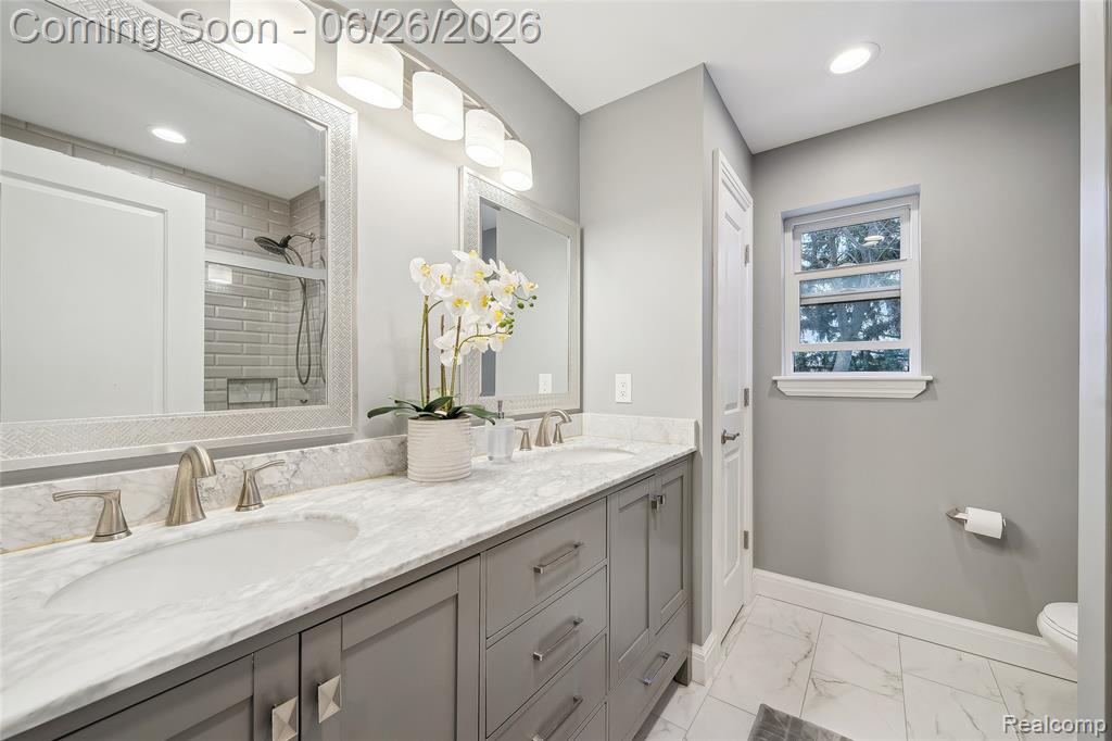 861 Coolidge Road Property Photo 20