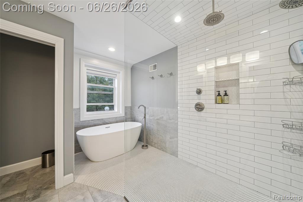 861 Coolidge Road Property Photo 23