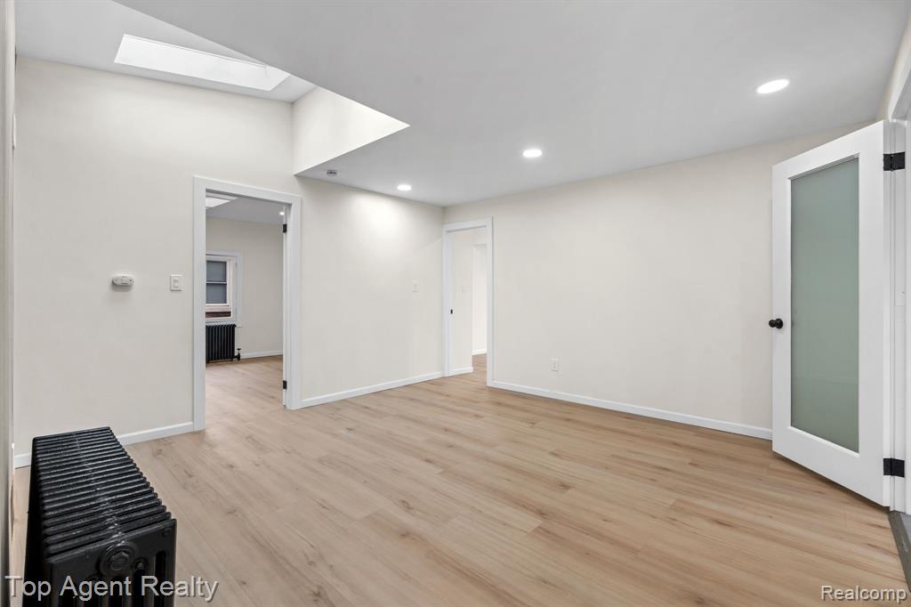 784 Barrington Road Property Photo 31