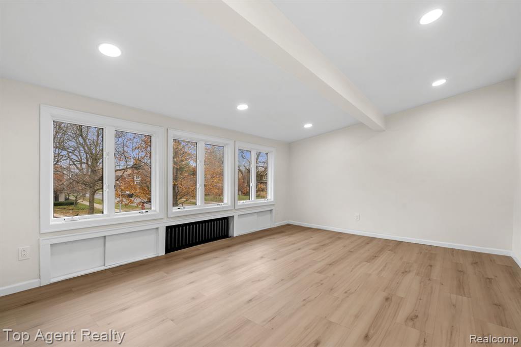 784 Barrington Road Property Photo 36