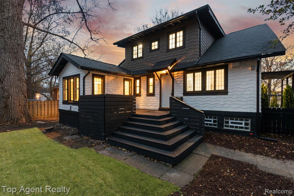 784 Barrington Road Property Photo 41
