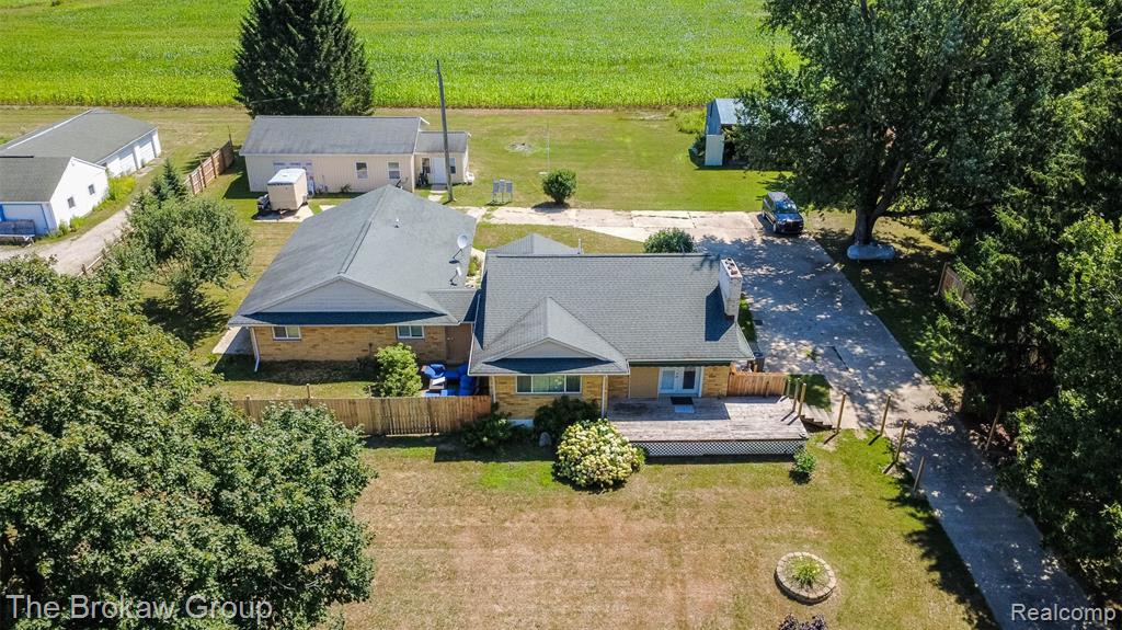 7272 N Lapeer Road Property Photo 1