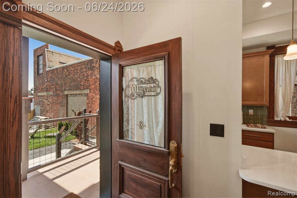 701 W Canfield Street Property Photo 2