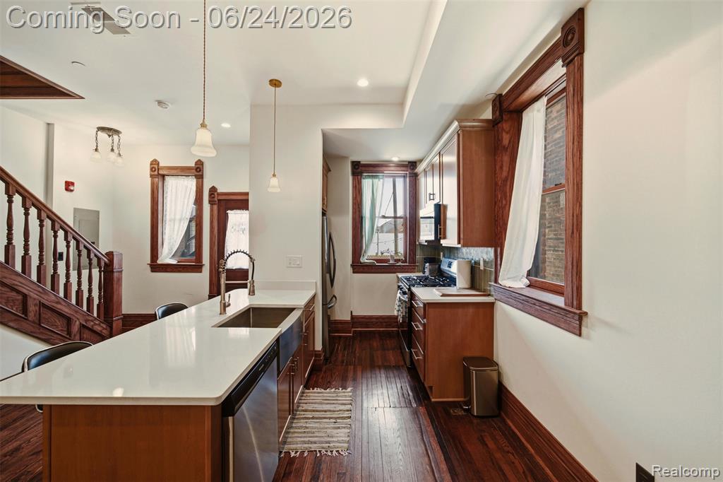 701 W Canfield Street Property Photo 6