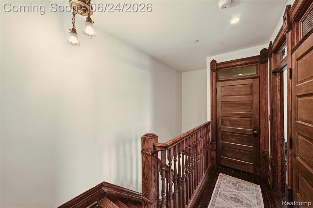 701 W Canfield Street Property Photo 15