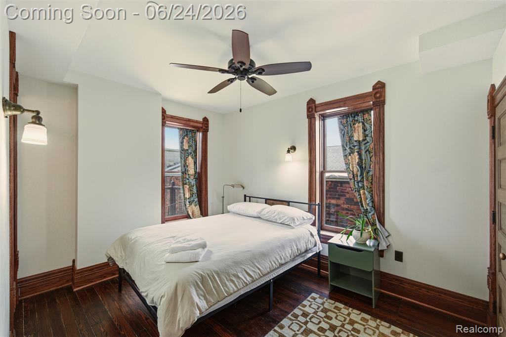 701 W Canfield Street Property Photo 16