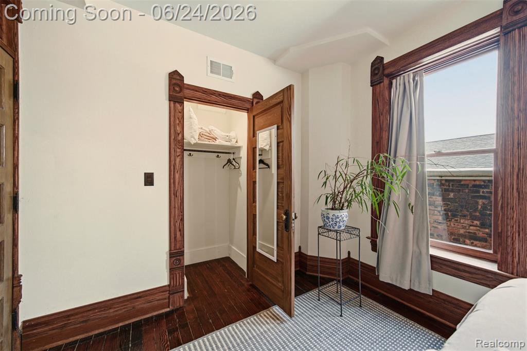 701 W Canfield Street Property Photo 22
