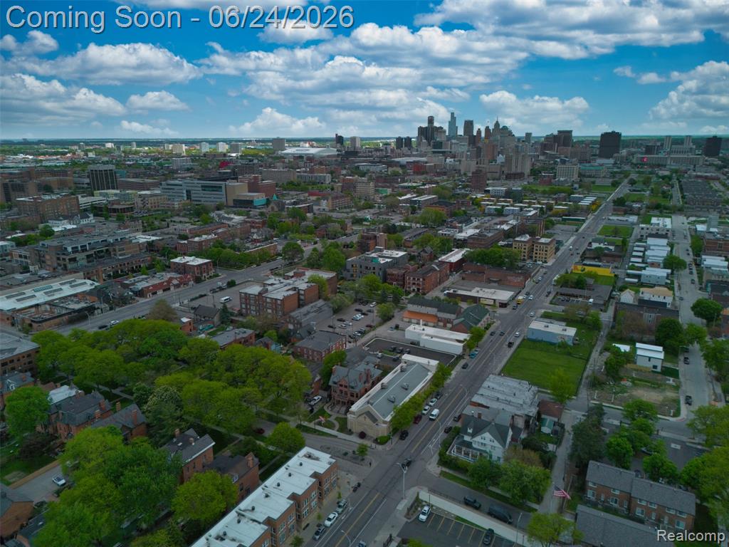 701 W Canfield Street Property Photo 26