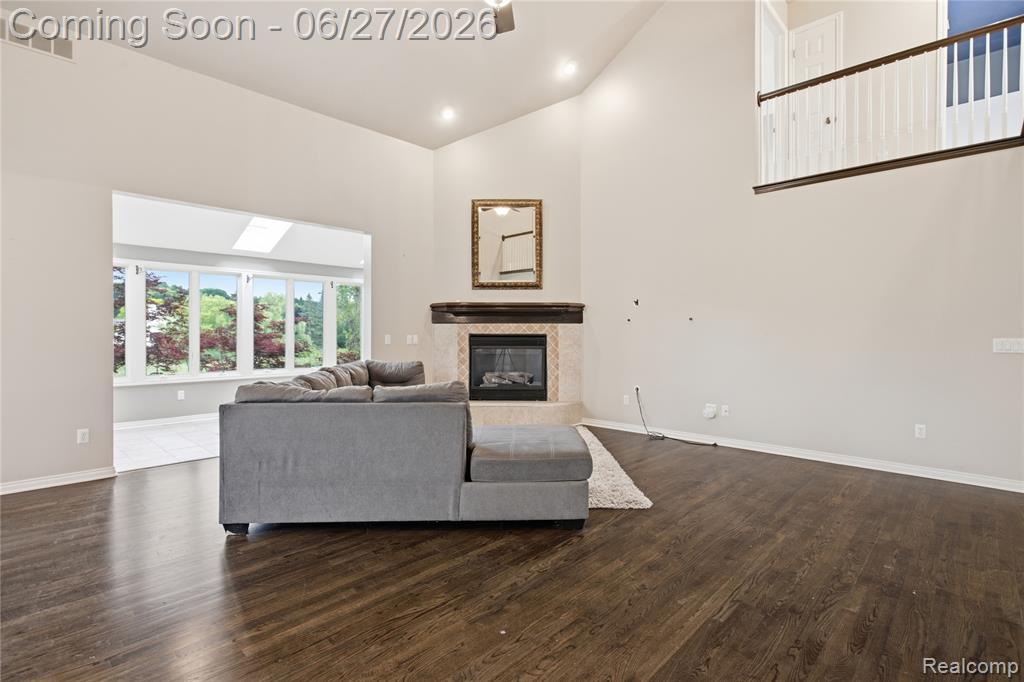 9015 Huron Bluffs Drive Property Photo 8