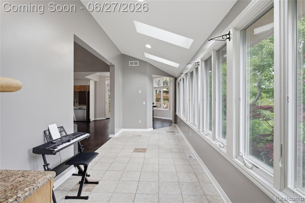 9015 Huron Bluffs Drive Property Photo 19