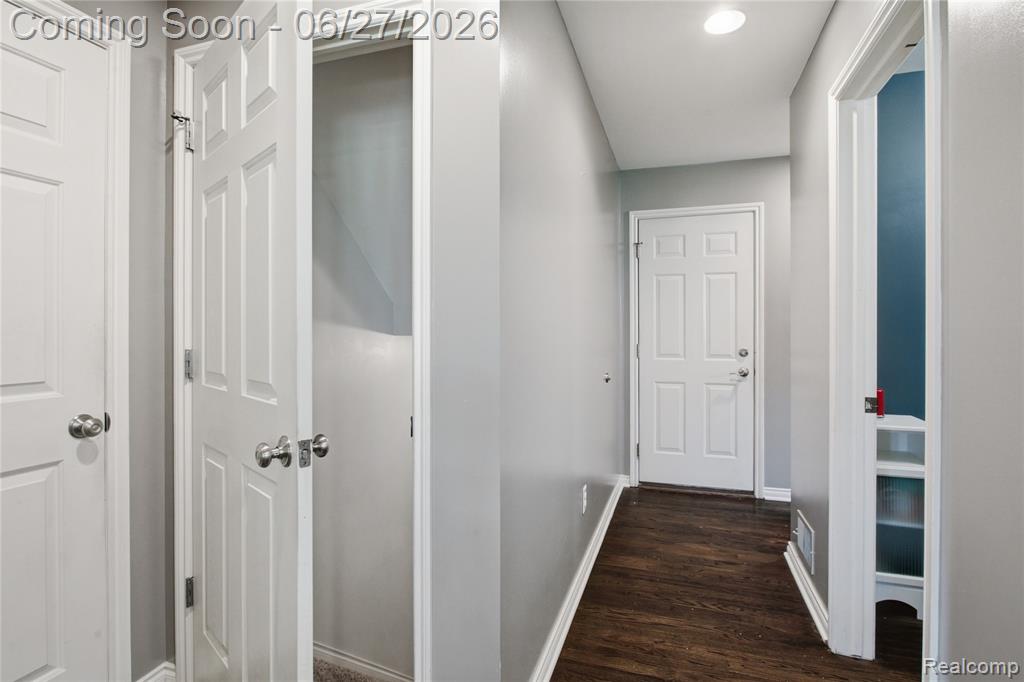 9015 Huron Bluffs Drive Property Photo 25