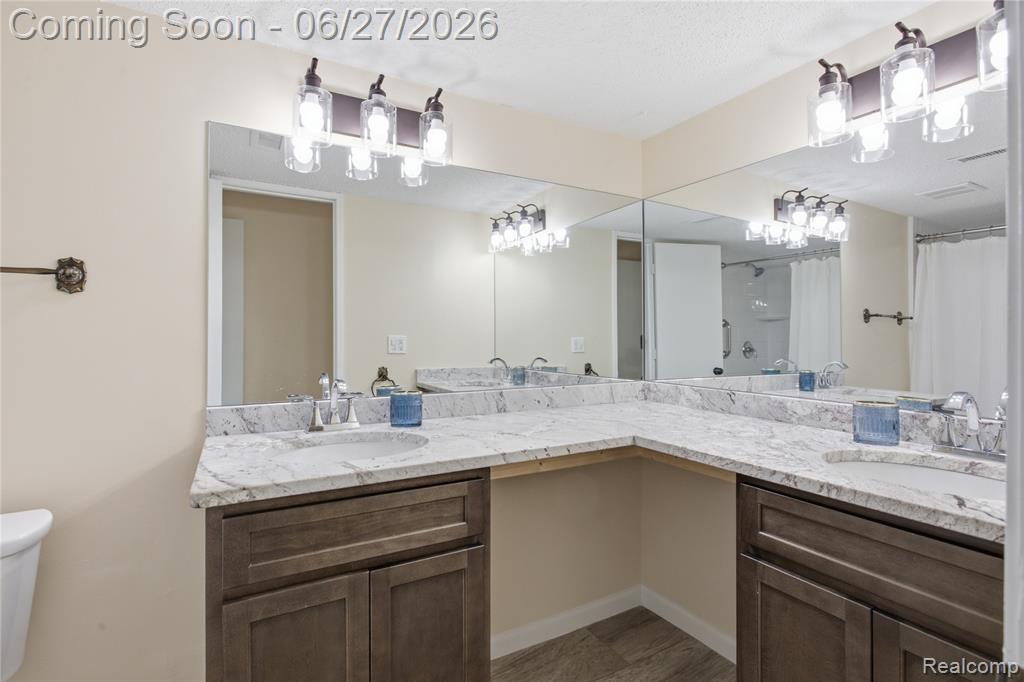 9015 Huron Bluffs Drive Property Photo 26