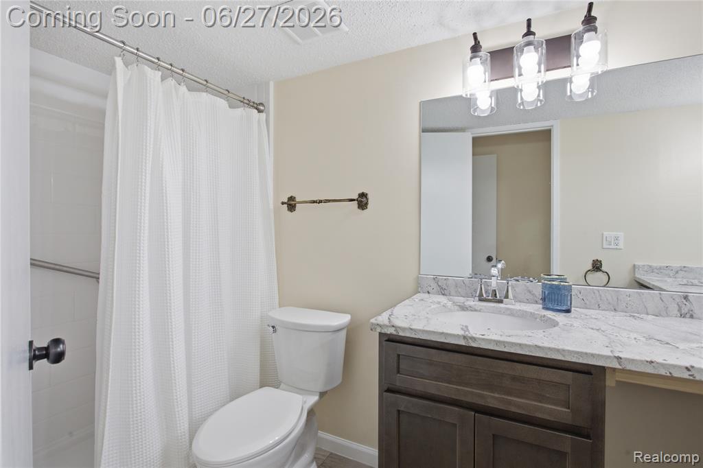 9015 Huron Bluffs Drive Property Photo 27