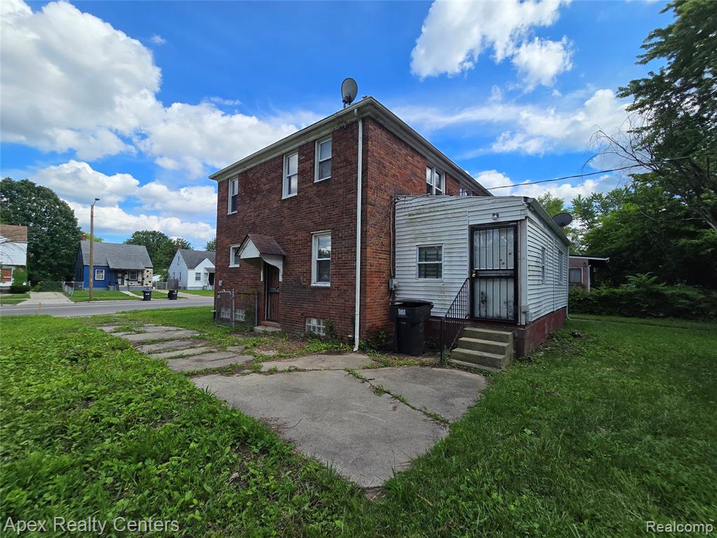7671 - 7675 Evergreen Avenue Property Photo 9