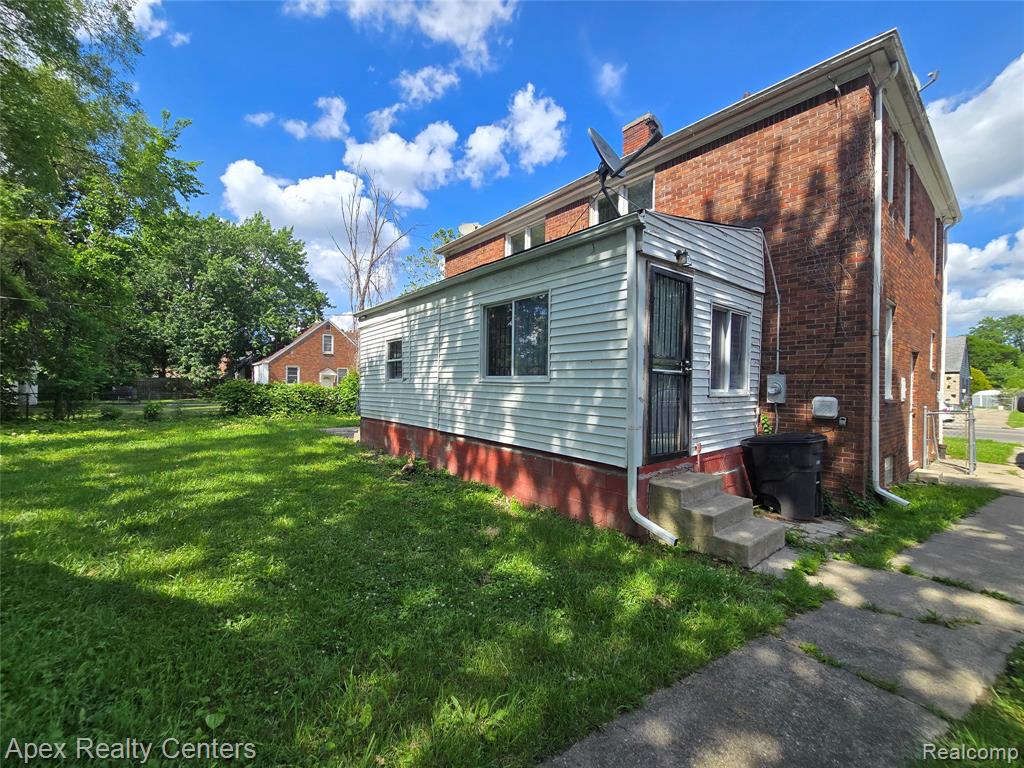 7671 - 7675 Evergreen Avenue Property Photo 12