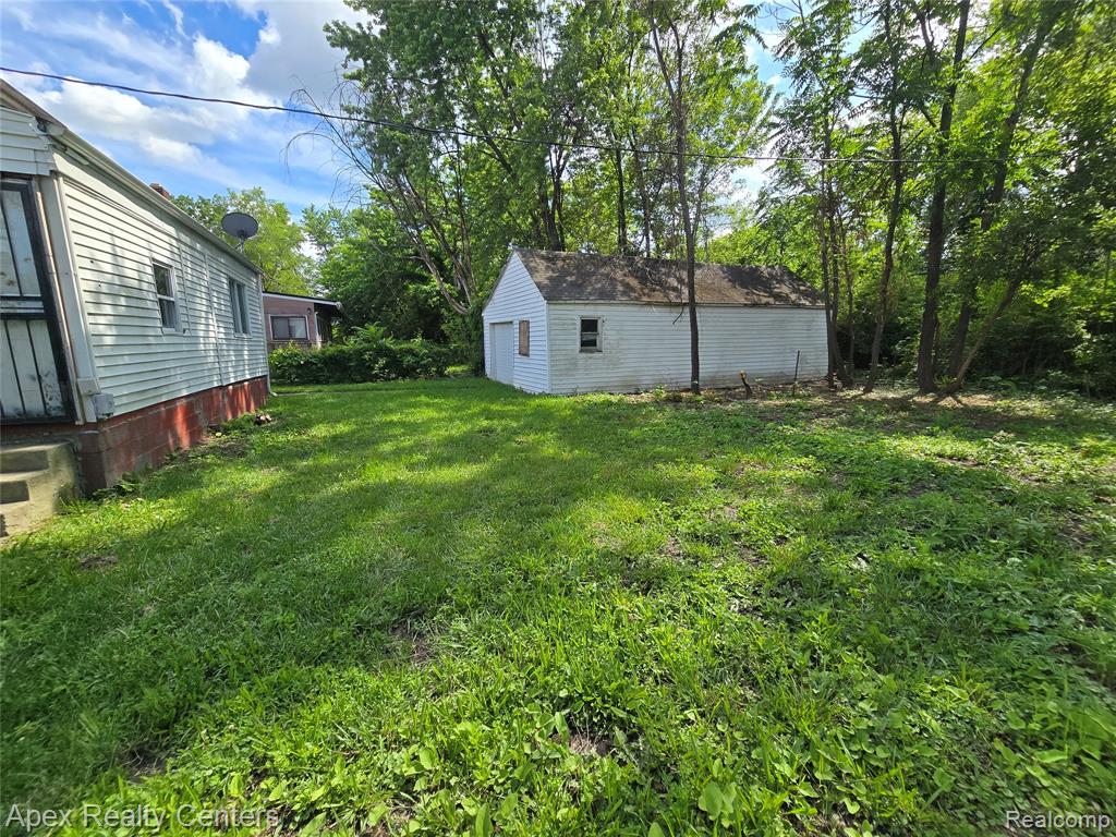 7671 - 7675 Evergreen Avenue Property Photo 14