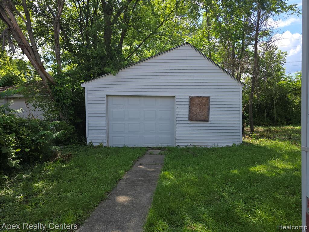 7671 - 7675 Evergreen Avenue Property Photo 16