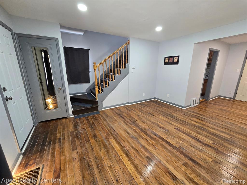 7671 - 7675 Evergreen Avenue Property Photo 27