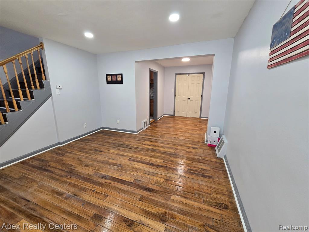 7671 - 7675 Evergreen Avenue Property Photo 28
